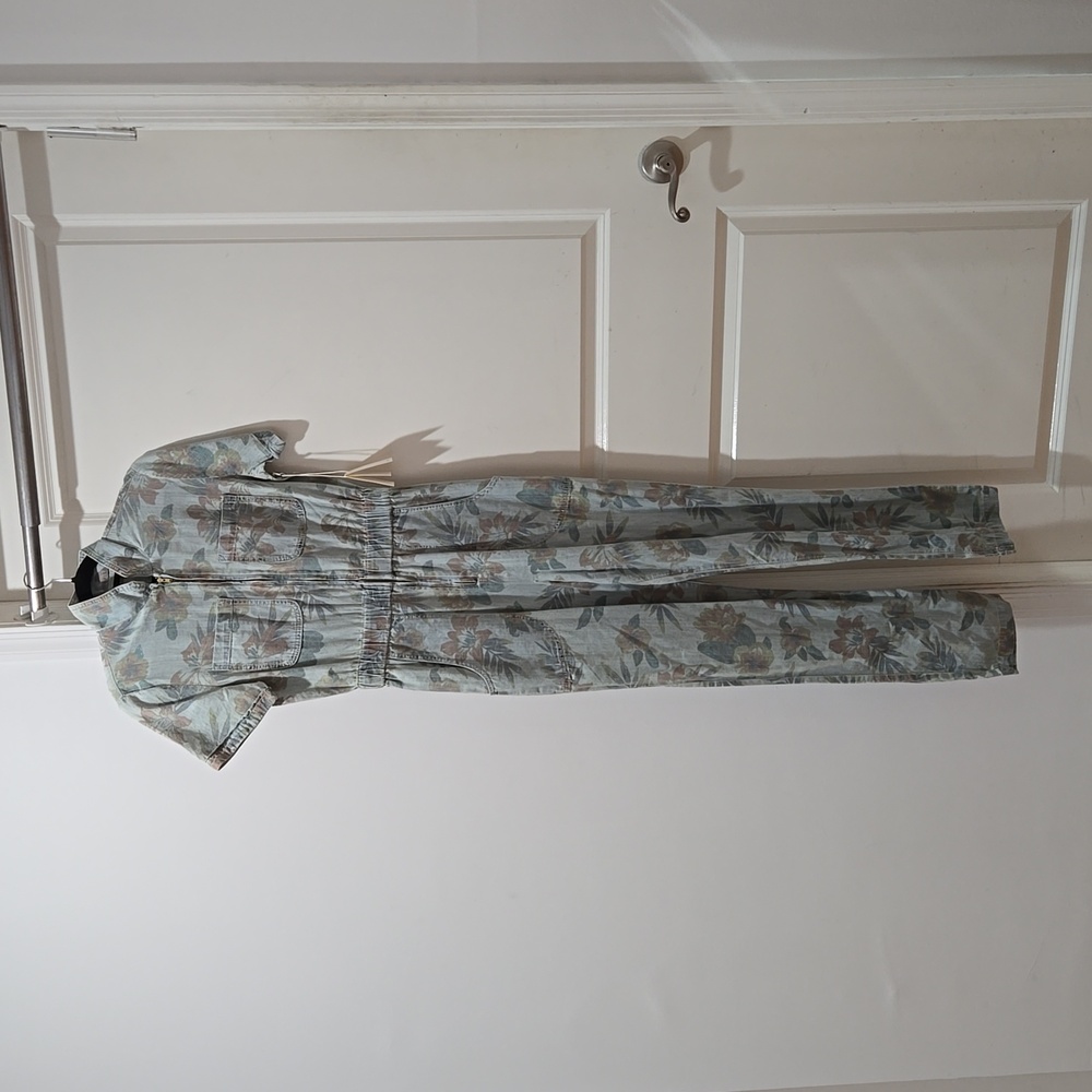 Brand: Mother, size small, blue floral